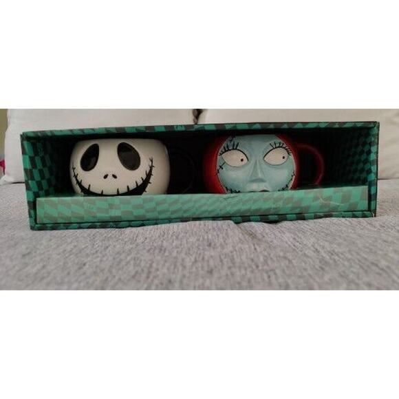 COFFEE CUPS DISNEY NIGHTMARE BEFORE CHRISTMAS JACK SKELLINGTON & SALLY MUGS 2 PC - Picture 1 of 11